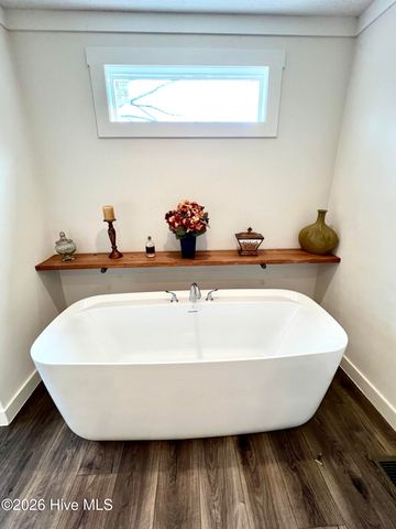 9556 Silver Spoon Road, Clarkton, NC 28433