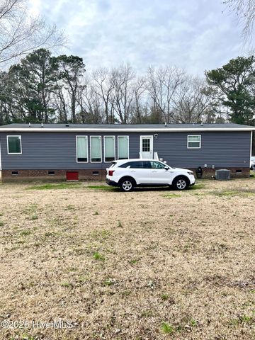 9556 Silver Spoon Road, Clarkton, NC 28433