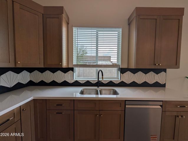 826 W 12TH Street, Tempe, AZ 85281