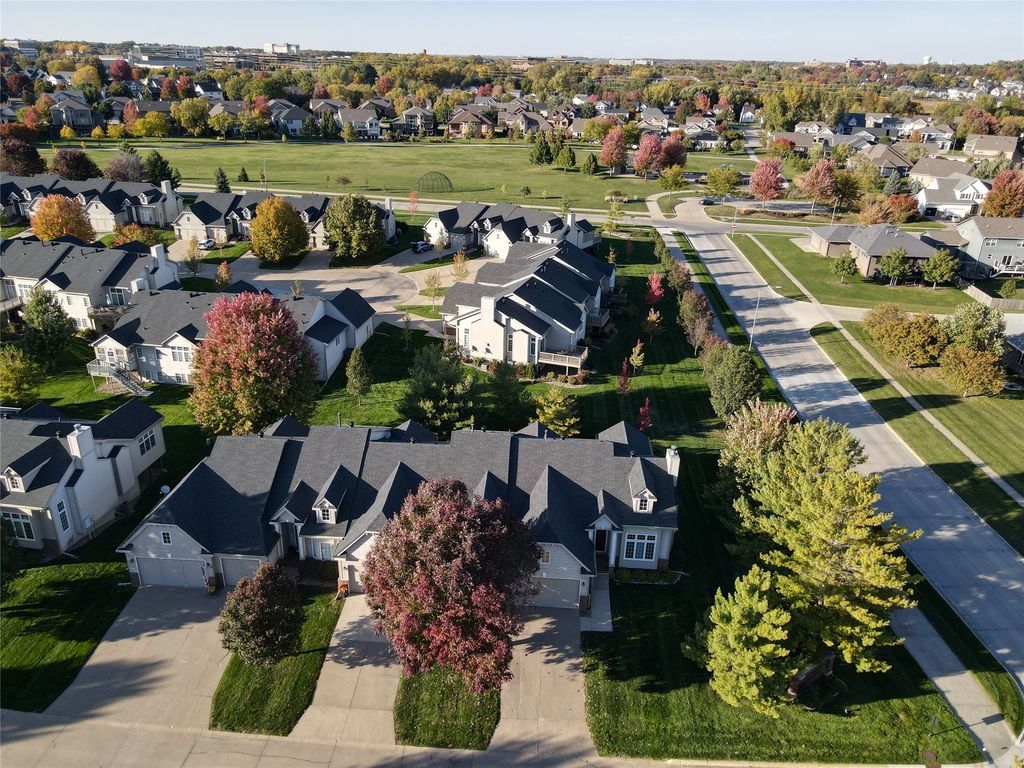 6980 Cody Drive 43, West Des Moines, IA 50266