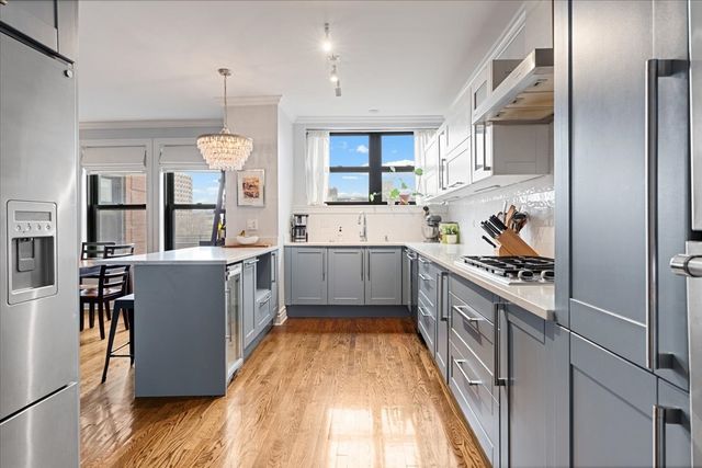 433 W Briar Place 6B, Chicago, IL 60657