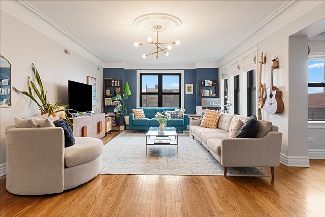 433 W Briar Place 6B, Chicago, IL 60657