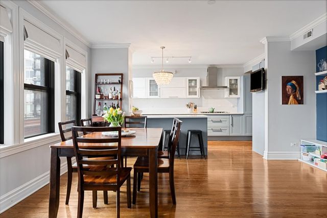 433 W Briar Place 6B, Chicago, IL 60657