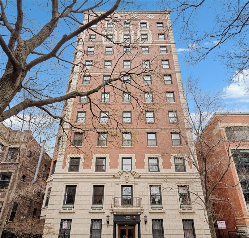 433 W Briar Place 6B, Chicago, IL 60657