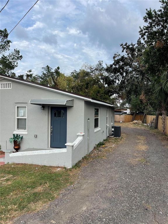 Image 2 of property listing at 8517 N HIGHLAND AVENUE, Tampa, FL 33604
