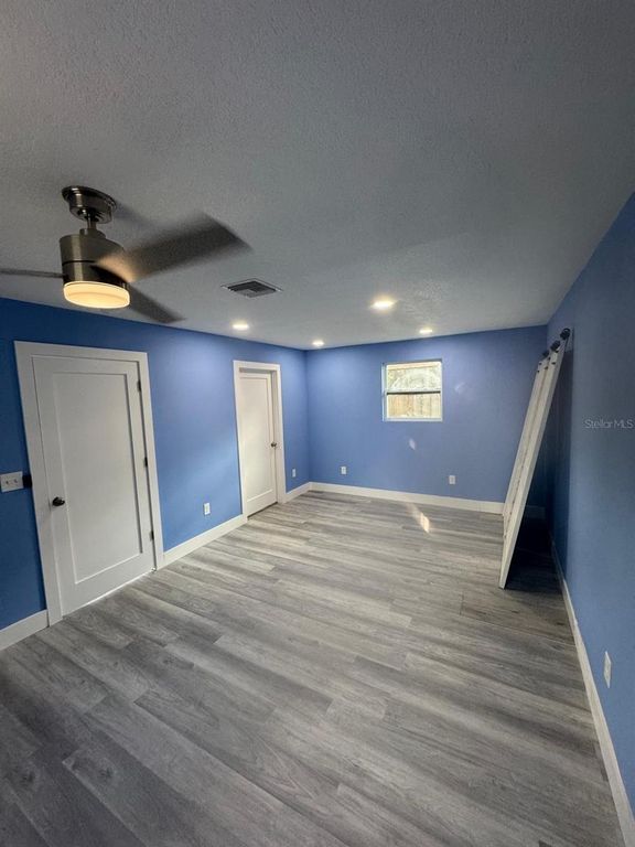 Image 11 of property listing at 8517 N HIGHLAND AVENUE, Tampa, FL 33604