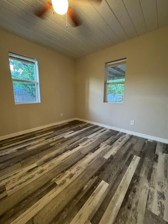 Image 26 of property listing at 8517 N HIGHLAND AVENUE, Tampa, FL 33604