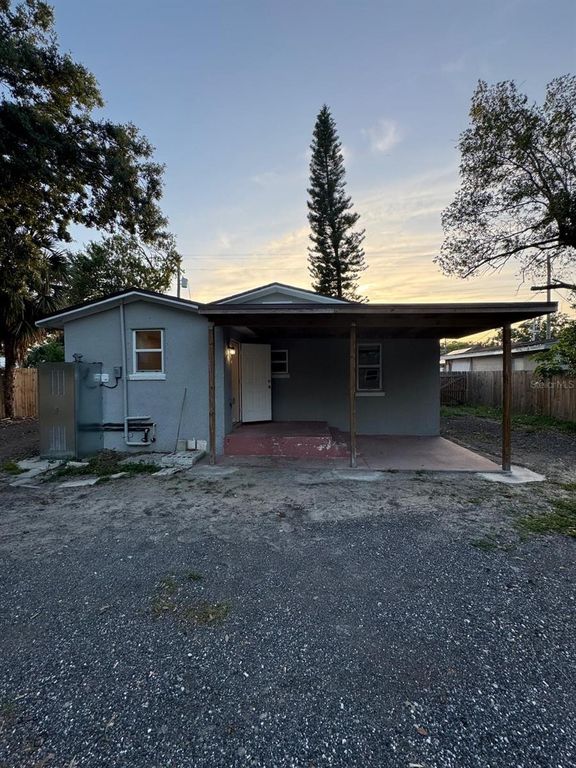 Image 27 of property listing at 8517 N HIGHLAND AVENUE, Tampa, FL 33604