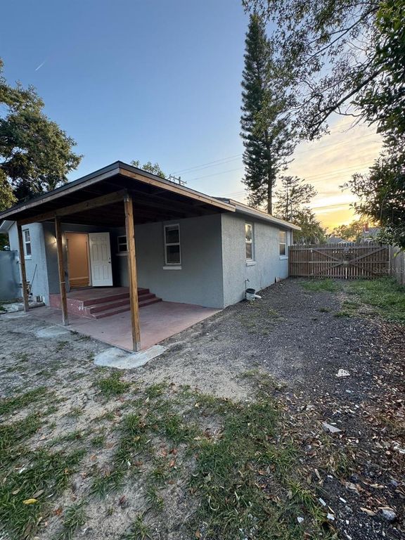 Image 28 of property listing at 8517 N HIGHLAND AVENUE, Tampa, FL 33604