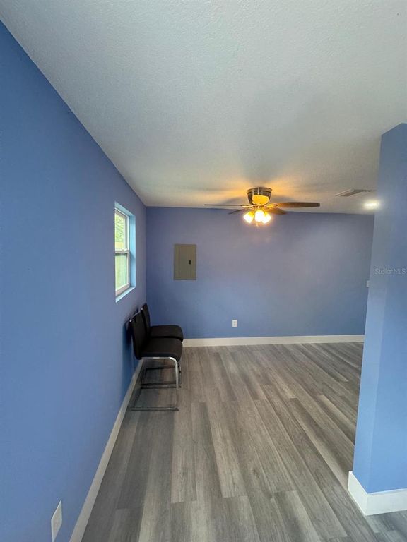 Image 7 of property listing at 8517 N HIGHLAND AVENUE, Tampa, FL 33604