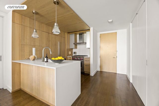 211 E 13th St Apt 5H, New York City, NY 10003