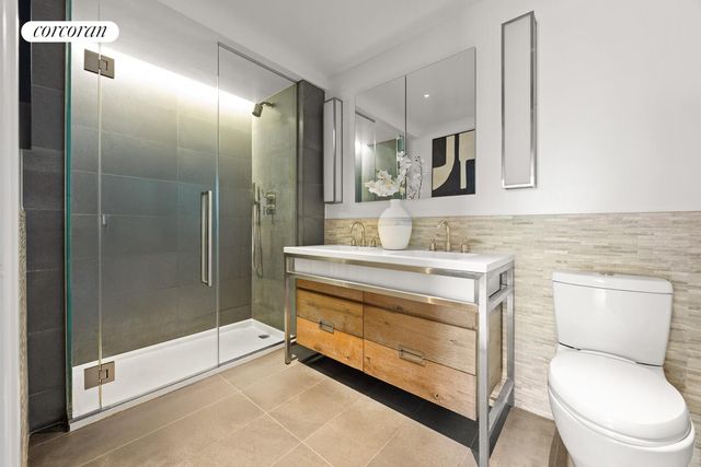 211 E 13th St Apt 5H, New York City, NY 10003