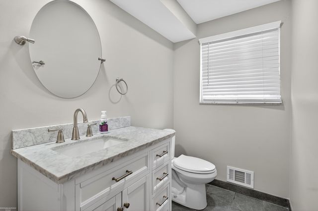 32645 Northampton Drive, Warren, MI 48093