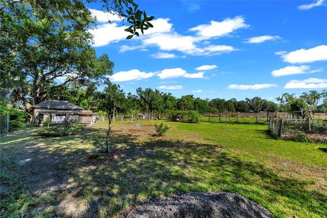 13610 ACKER ROAD, Dover, FL 33527