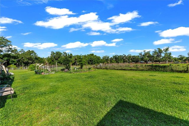 13610 ACKER ROAD, Dover, FL 33527
