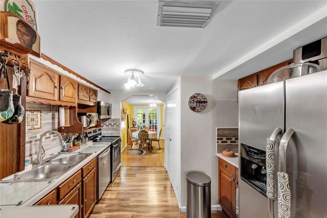 13610 ACKER ROAD, Dover, FL 33527