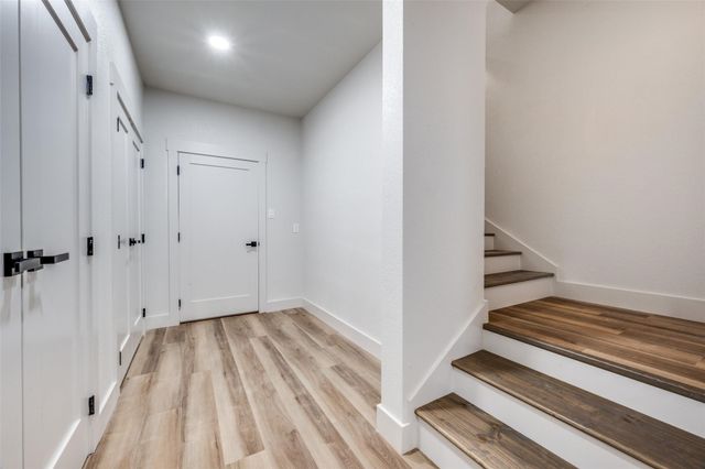 614 Twin Hills Road, Lake Bridgeport, TX 76426