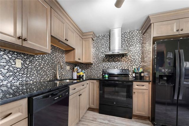 3106 Laurel Ridge Cir, Bridgeville, PA 15017