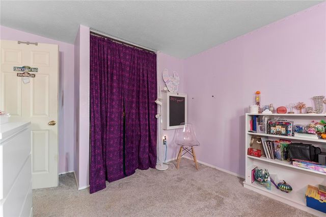 3106 Laurel Ridge Cir, Bridgeville, PA 15017