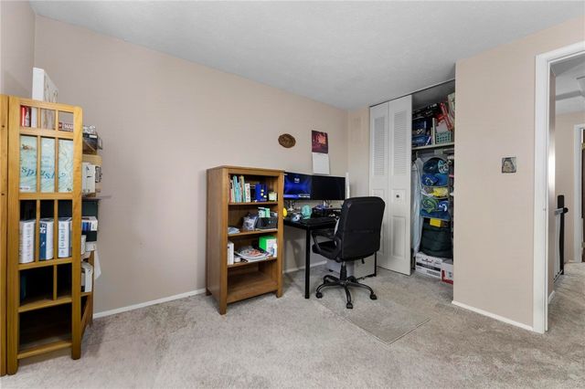 3106 Laurel Ridge Cir, Bridgeville, PA 15017