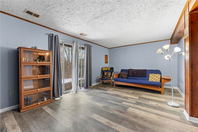 3106 Laurel Ridge Cir, Bridgeville, PA 15017