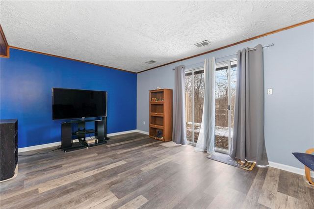 3106 Laurel Ridge Cir, Bridgeville, PA 15017