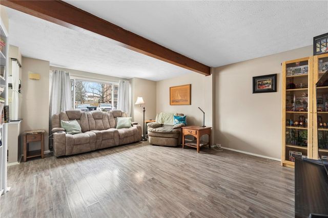 3106 Laurel Ridge Cir, Bridgeville, PA 15017