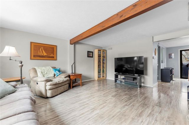 3106 Laurel Ridge Cir, Bridgeville, PA 15017