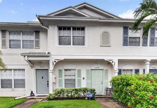 3176 SW 50th St, Dania Beach, FL 33312
