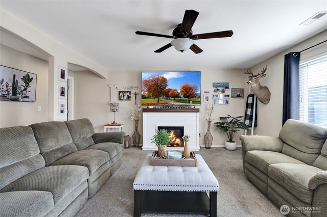 1407 E Crossroads Drive, Moses Lake, WA 98837