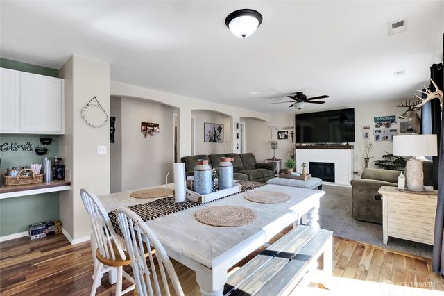 1407 E Crossroads Drive, Moses Lake, WA 98837