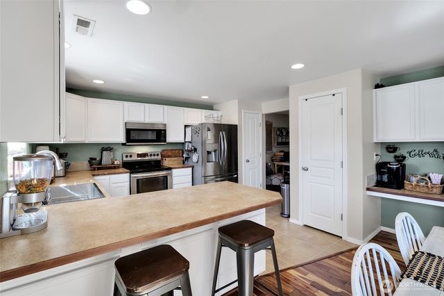 1407 E Crossroads Drive, Moses Lake, WA 98837