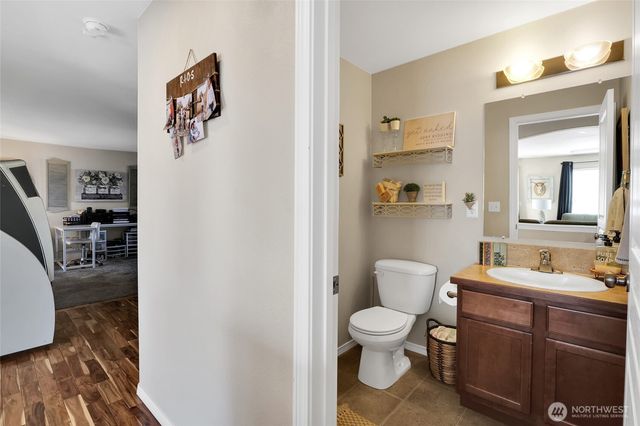 1407 E Crossroads Drive, Moses Lake, WA 98837