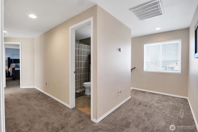 1407 E Crossroads Drive, Moses Lake, WA 98837