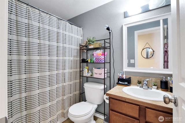 1407 E Crossroads Drive, Moses Lake, WA 98837