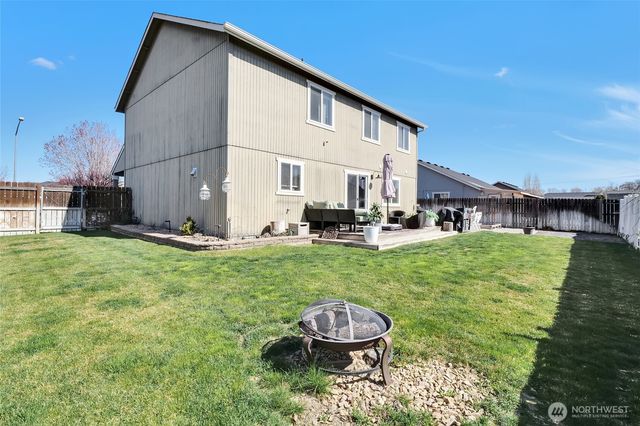 1407 E Crossroads Drive, Moses Lake, WA 98837