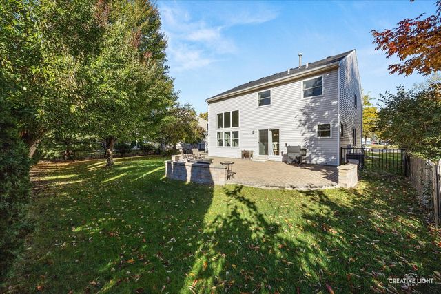 540 Waterford Drive, Oswego, IL 60543