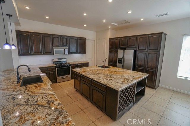 14042 Estero, Victorville, CA 92392