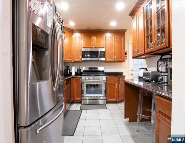 89 Susan Court, Clifton, NJ 07012