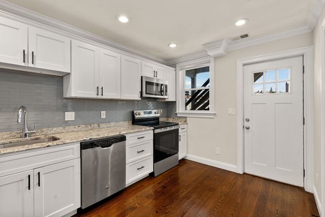 41 W Walnut Park, Boston, MA 02119