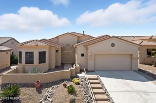 2305 W Calle Balaustre, Green Valley, AZ 85622