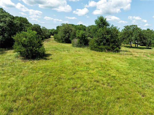 000 Hranicky RD, Schulenburg, TX 78956