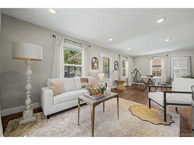 1870 W Beekman Pl, Denver, CO 80221
