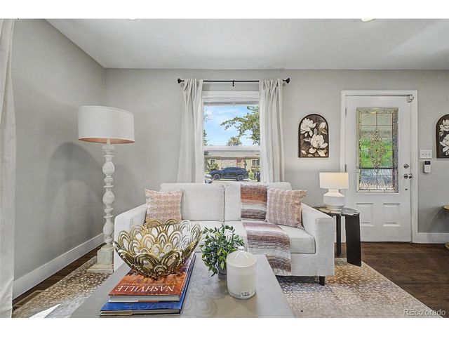 1870 W Beekman Pl, Denver, CO 80221