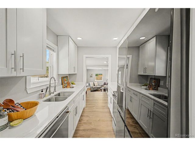 1870 W Beekman Pl, Denver, CO 80221