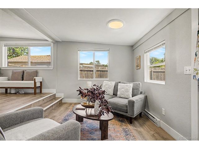 1870 W Beekman Pl, Denver, CO 80221
