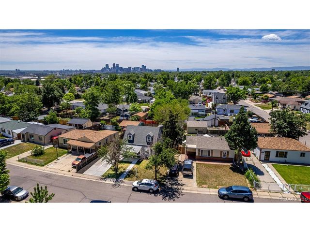 1870 W Beekman Pl, Denver, CO 80221
