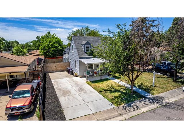 1870 W Beekman Pl, Denver, CO 80221