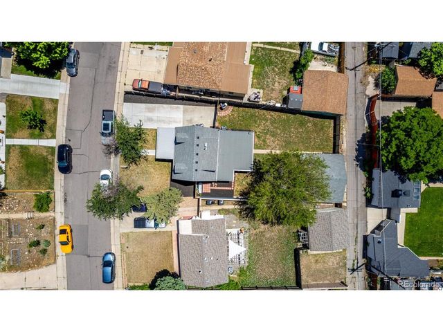 1870 W Beekman Pl, Denver, CO 80221