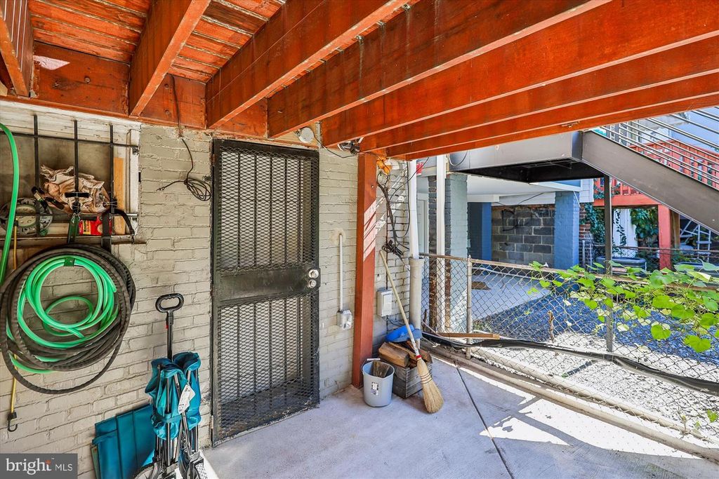 758 19TH ST NE, Washington, DC 20002